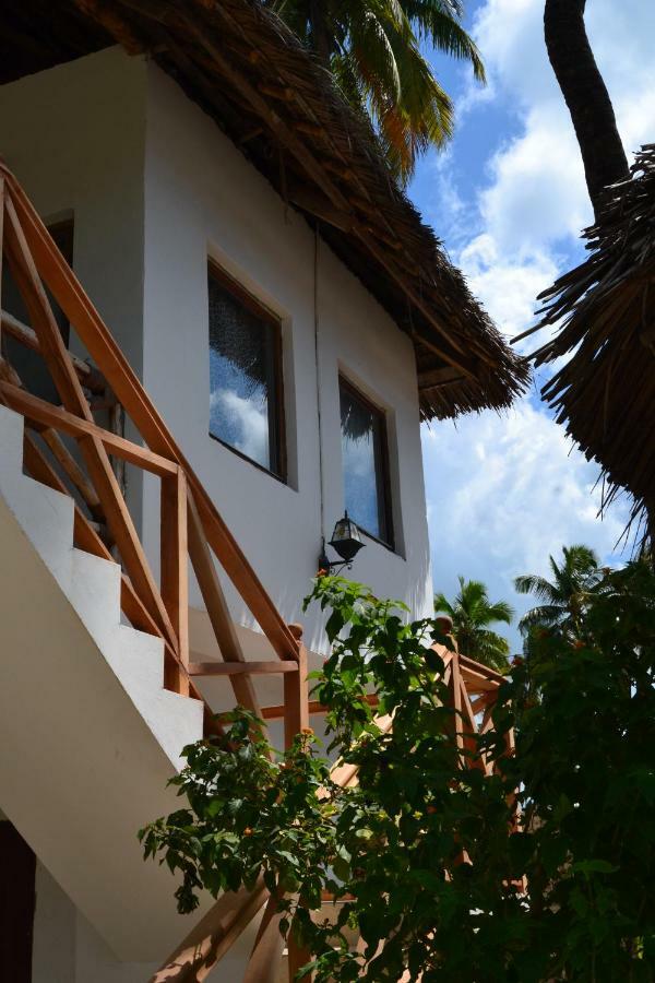 Yellow Card Apartment&Bungalows Jambiani  Ruang foto